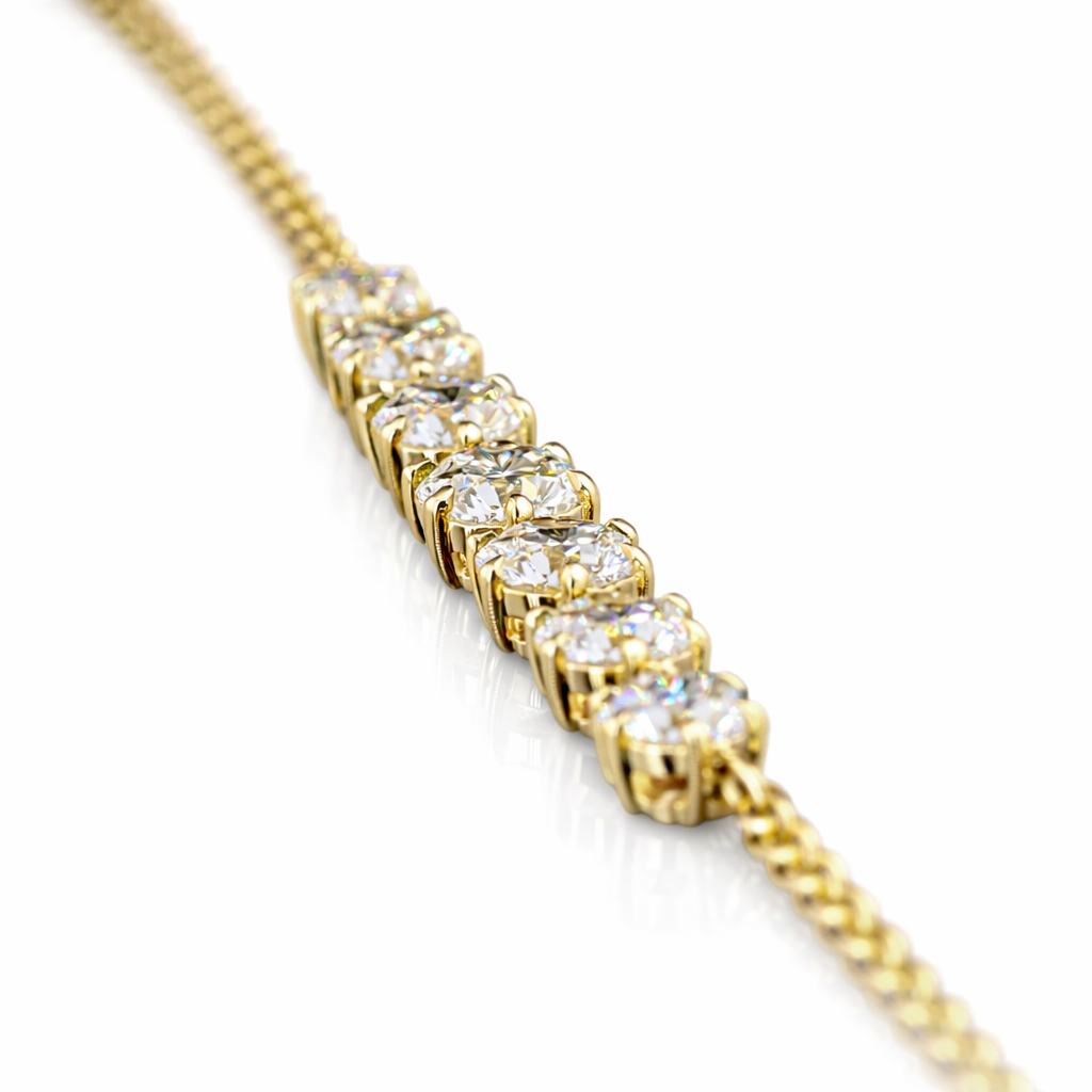 round diamond special necklace in 14k yellow gold